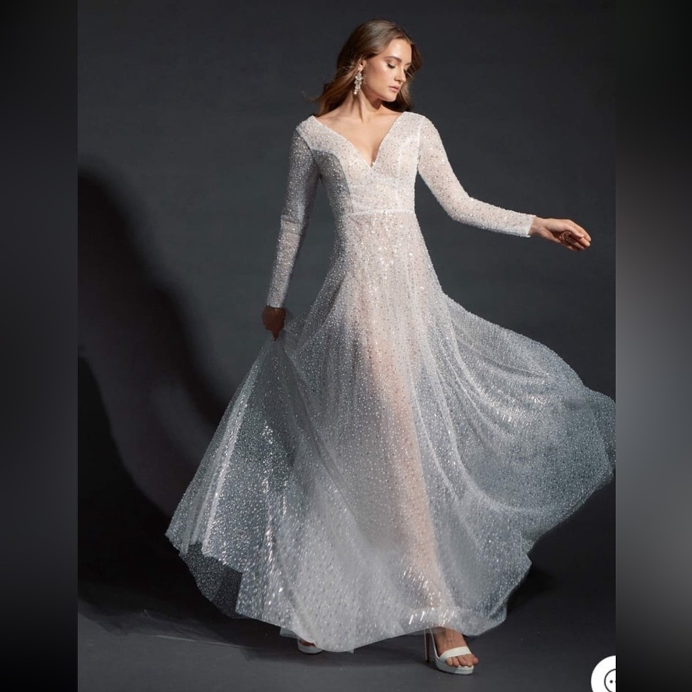 Bling and sparkle sequin Wedding Dress azazie size 20w nwt